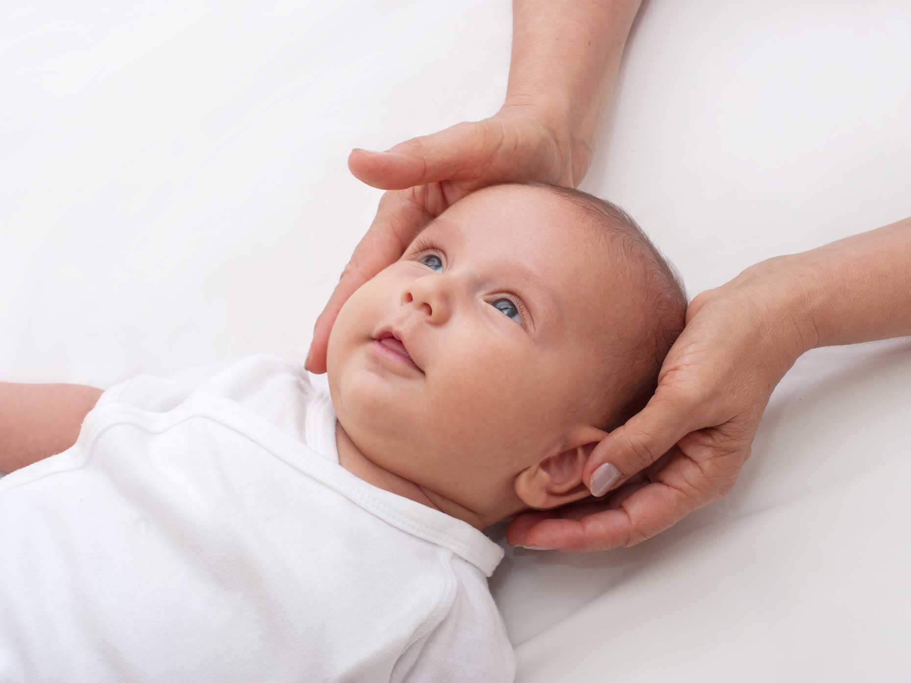 Quando il neonato ha la testa storta o schiacciata: plagiocefalia (ma non  solo) - Amico Pediatra